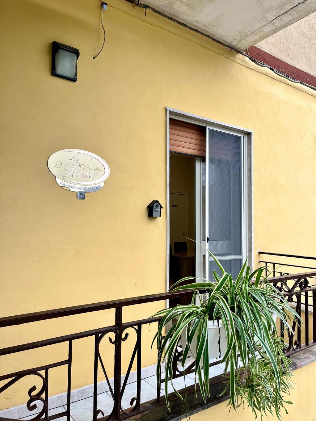 Hotel La Casa Di Rosa Castellammare di Stabia Exterior foto